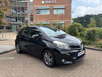 Used Toyota Yaris 2014 for sale - 79296974: Photo