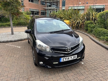Used Toyota Yaris 2014 for sale - 79296974: Photo