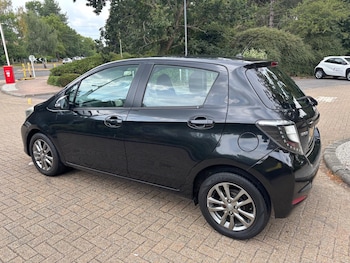 Used Toyota Yaris 2014 for sale - 79296974: Photo