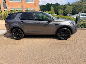 Used Land Rover Discovery Sport 2015 for sale - 79558605: Photo