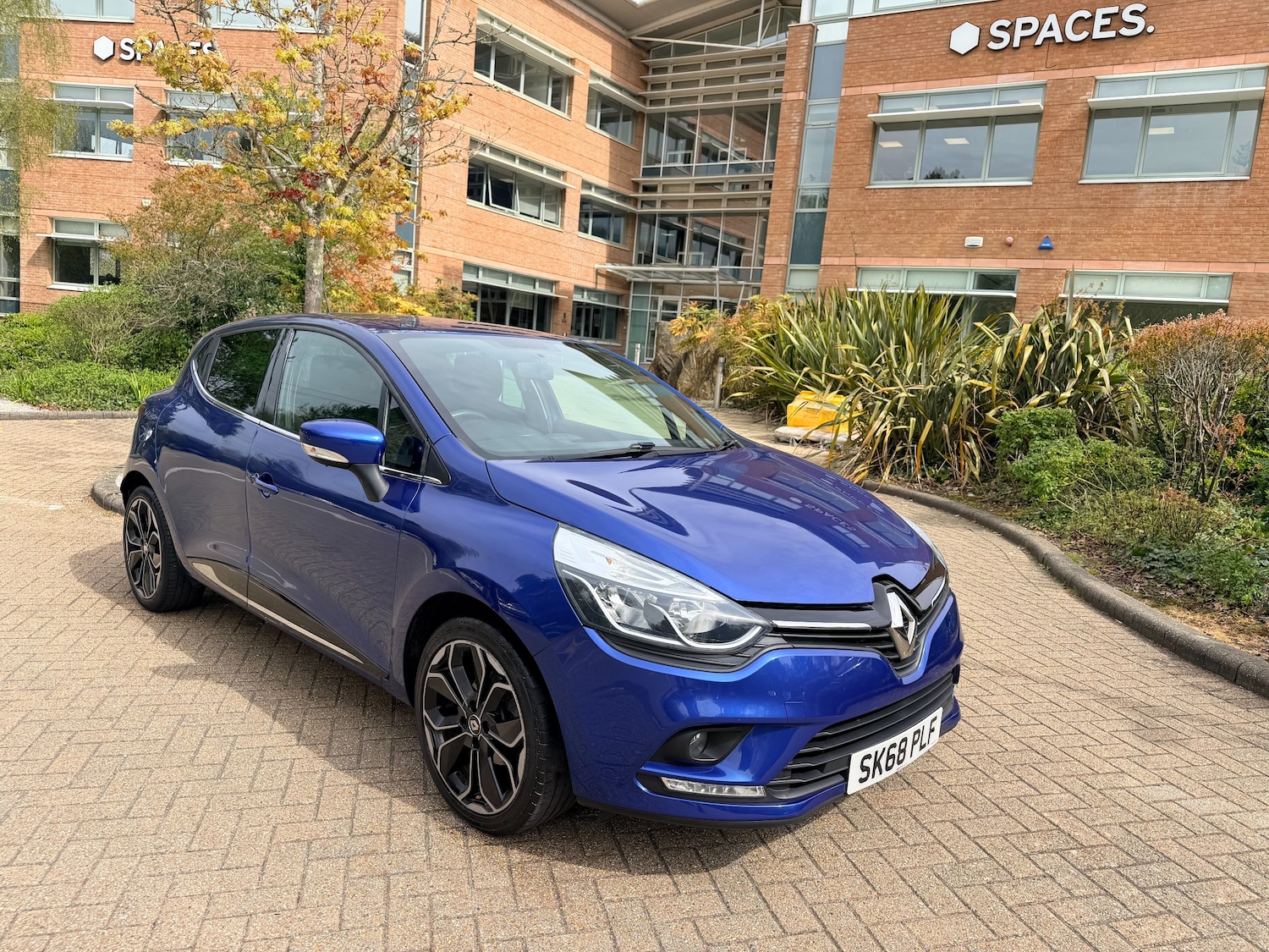 Used Renault Clio for sale - 78182596: Photo 2