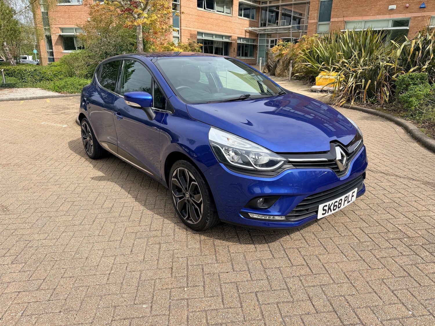 Used Renault Clio for sale - 78182596: Photo 3