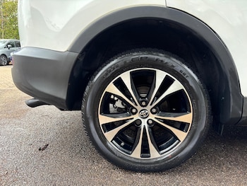 Used Toyota RAV4 2015 for sale - 79558610: Photo