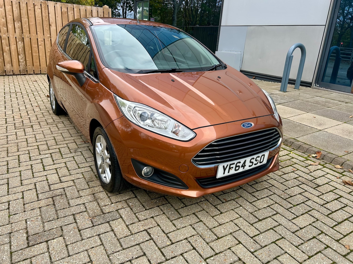 Used Ford Fiesta 2015 for sale - 77124289: Photo 2