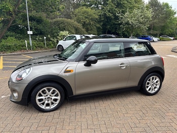Used MINI Hatch 2018 for sale - 78611156: Photo