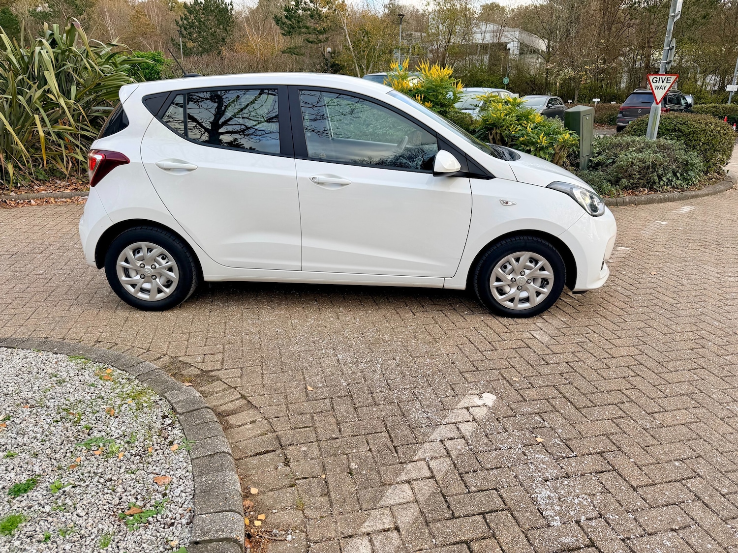 Used Hyundai i10 2017 for sale - 77124290: Photo 4