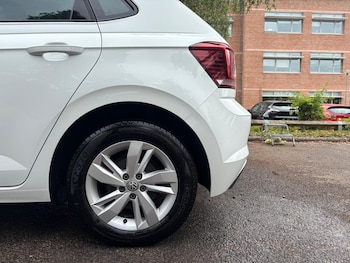 Used Volkswagen Polo 2018 for sale - 79563640: Photo