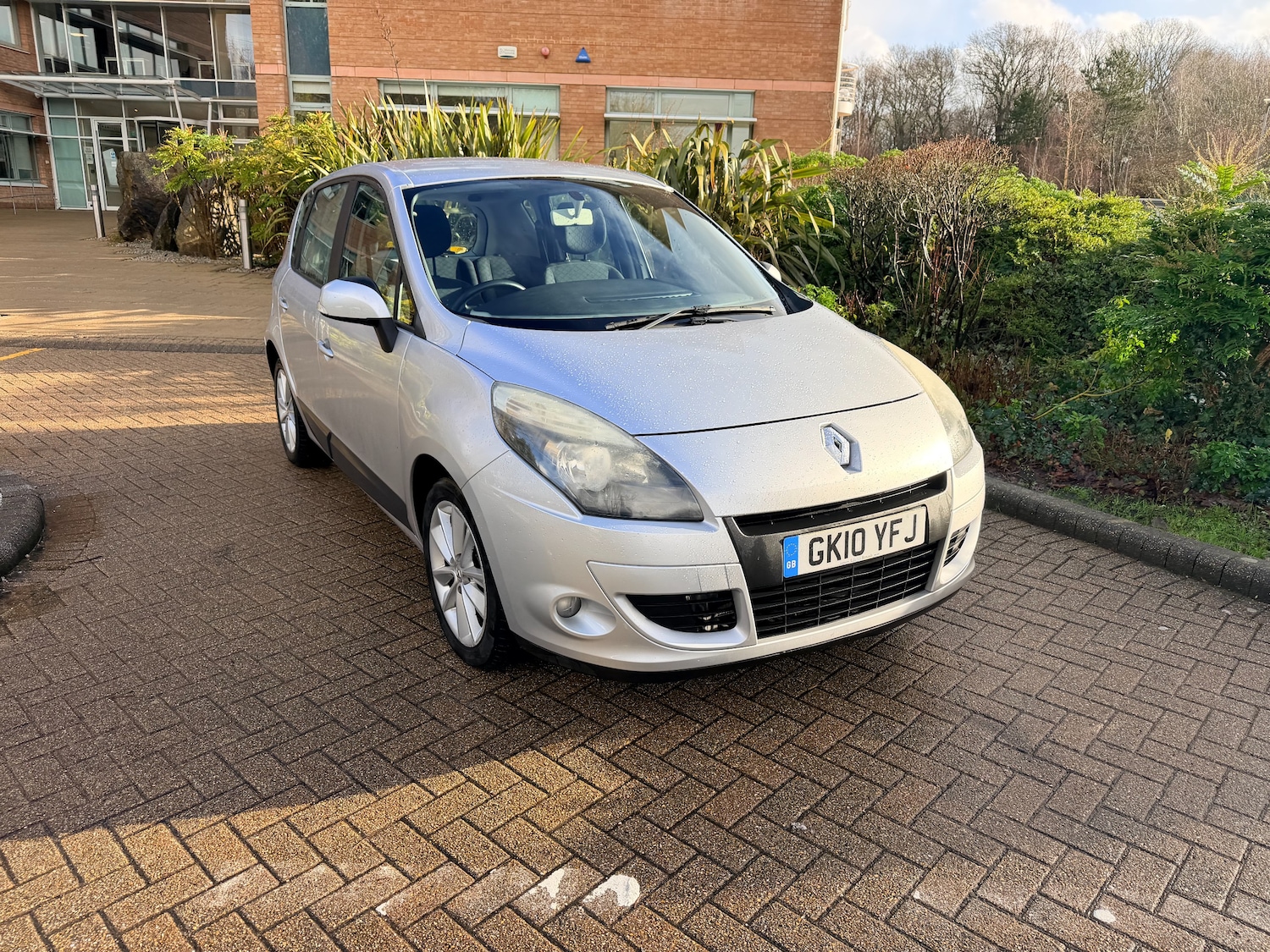Used Renault Scenic 2010 for sale - 77226135: Photo 2
