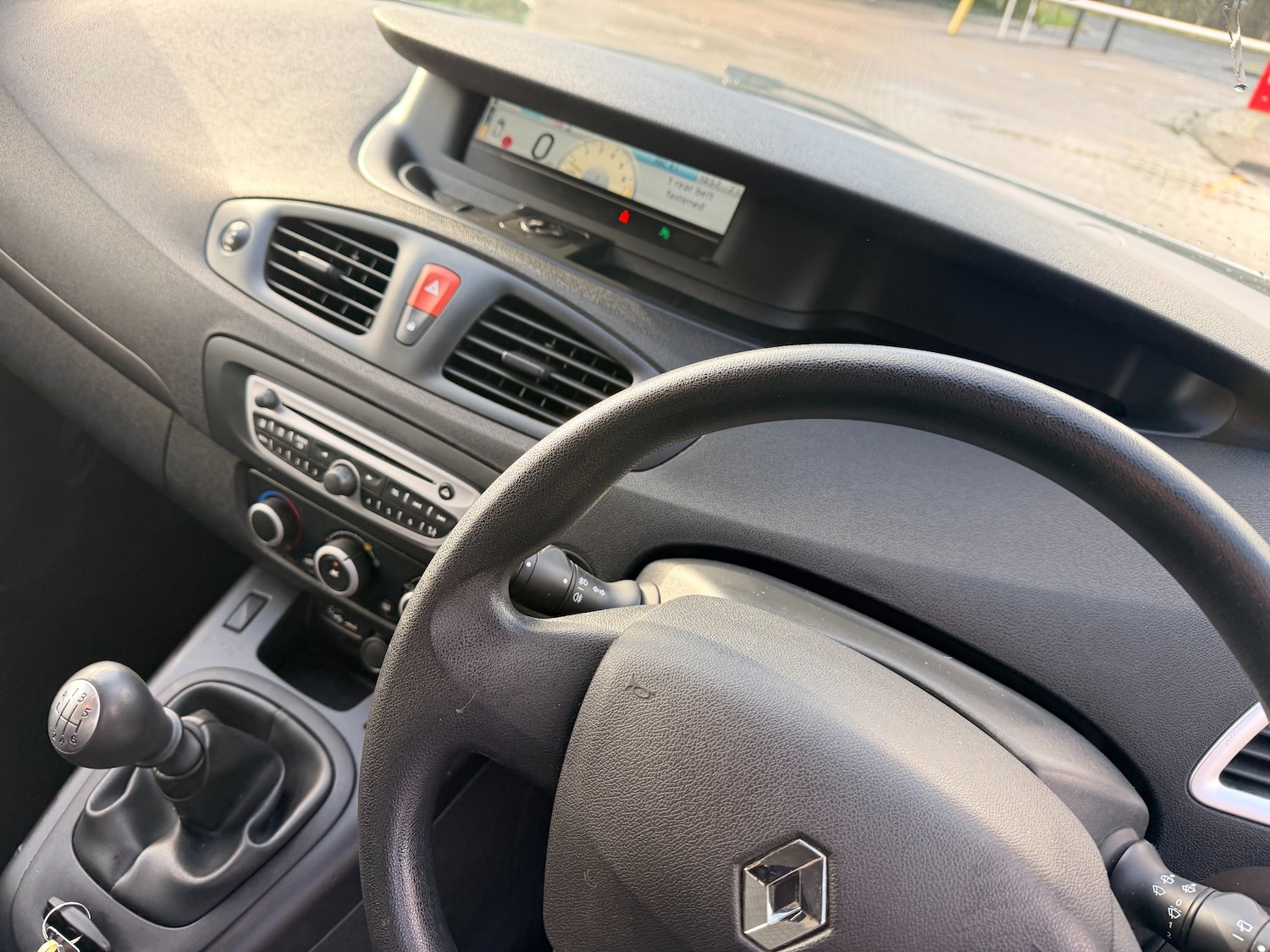 Used Renault Scenic 2010 for sale - 77226135: Photo 25