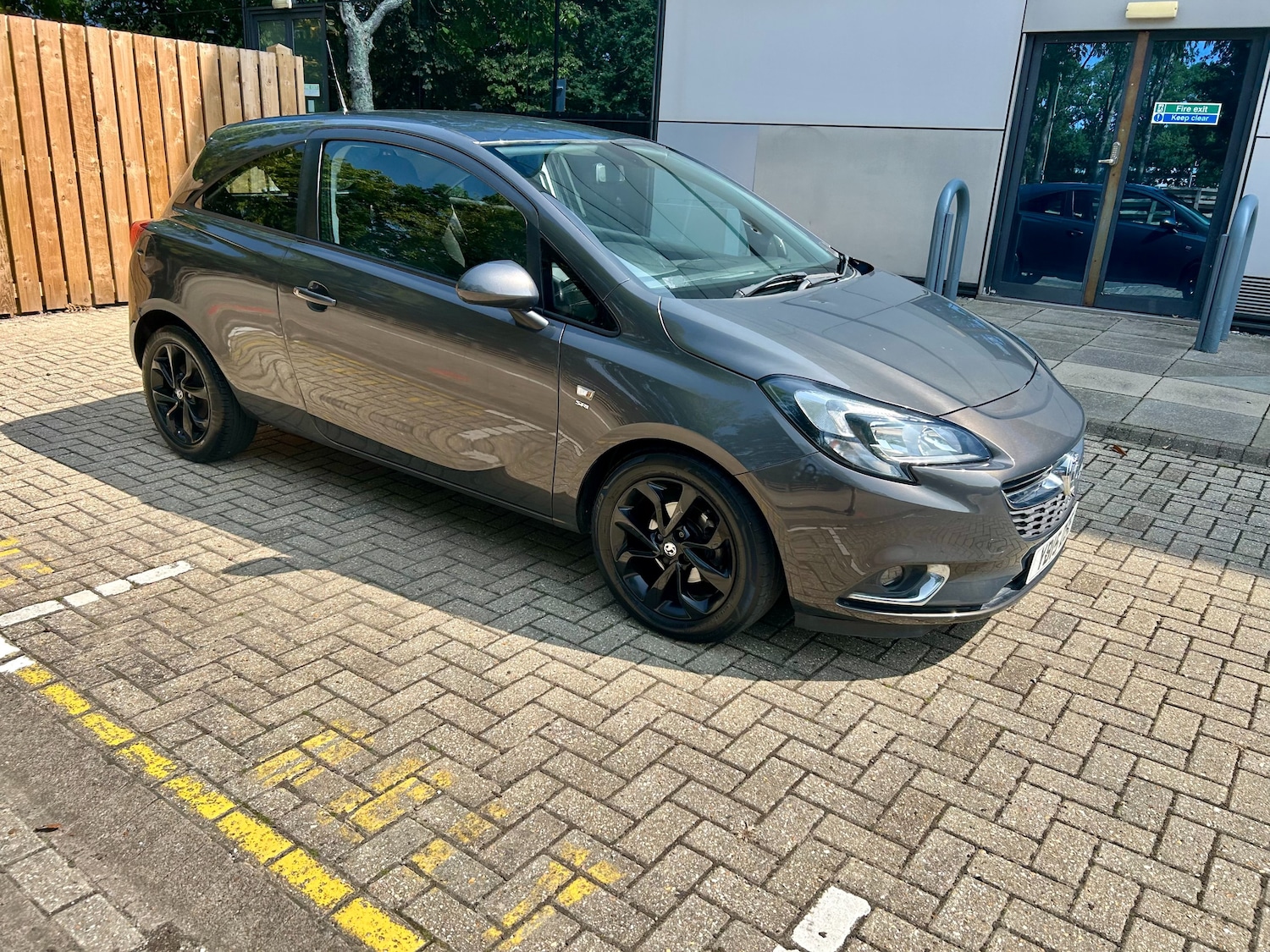 Used Vauxhall Corsa 2015 for sale - 77158063: Photo 3