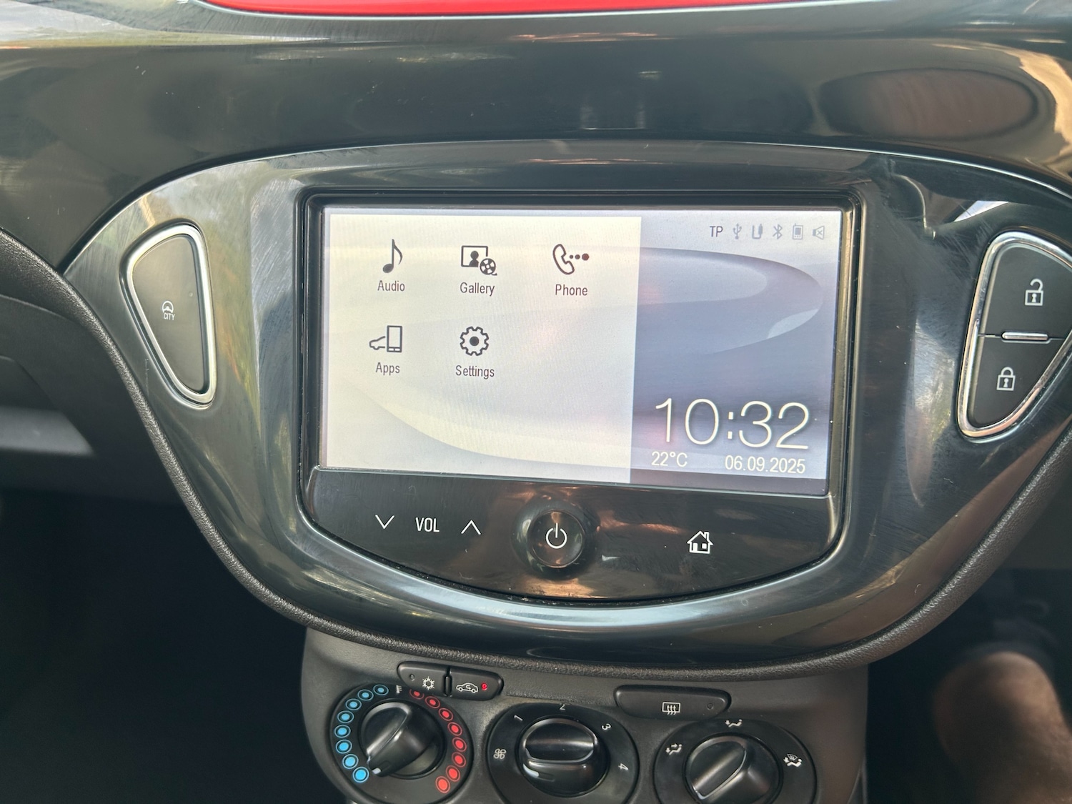 Used Vauxhall Corsa 2015 for sale - 77158063: Photo 32