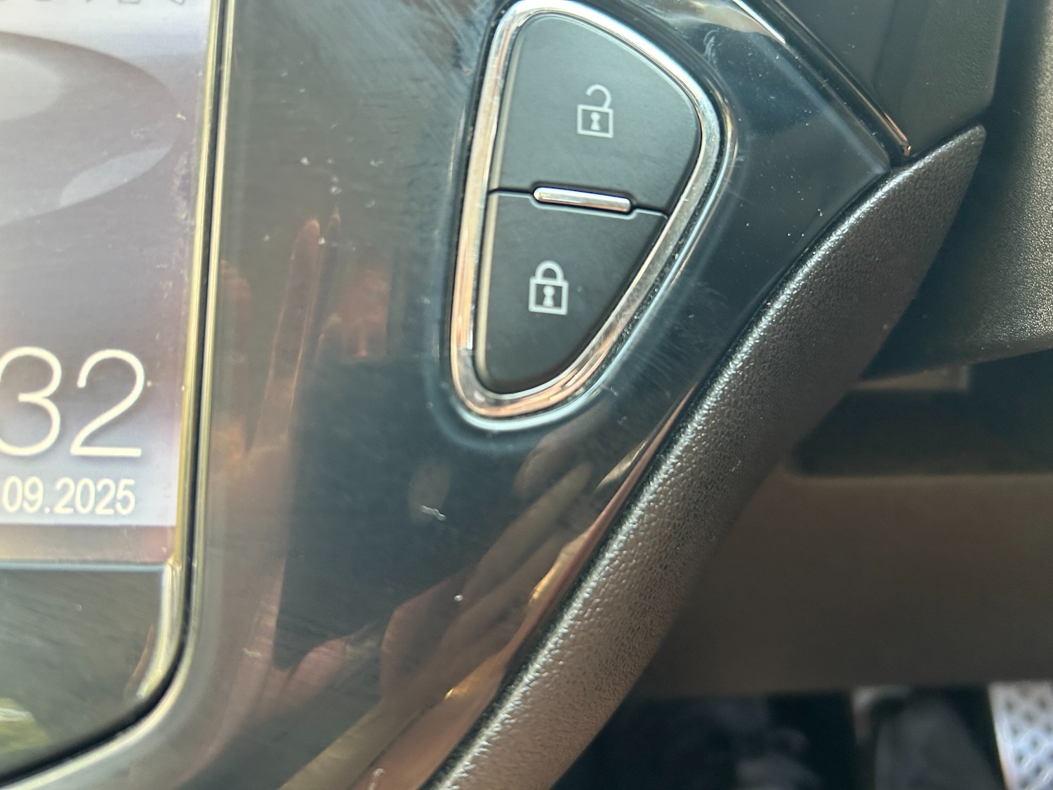 Used Vauxhall Corsa 2015 for sale - 77158063: Photo 33