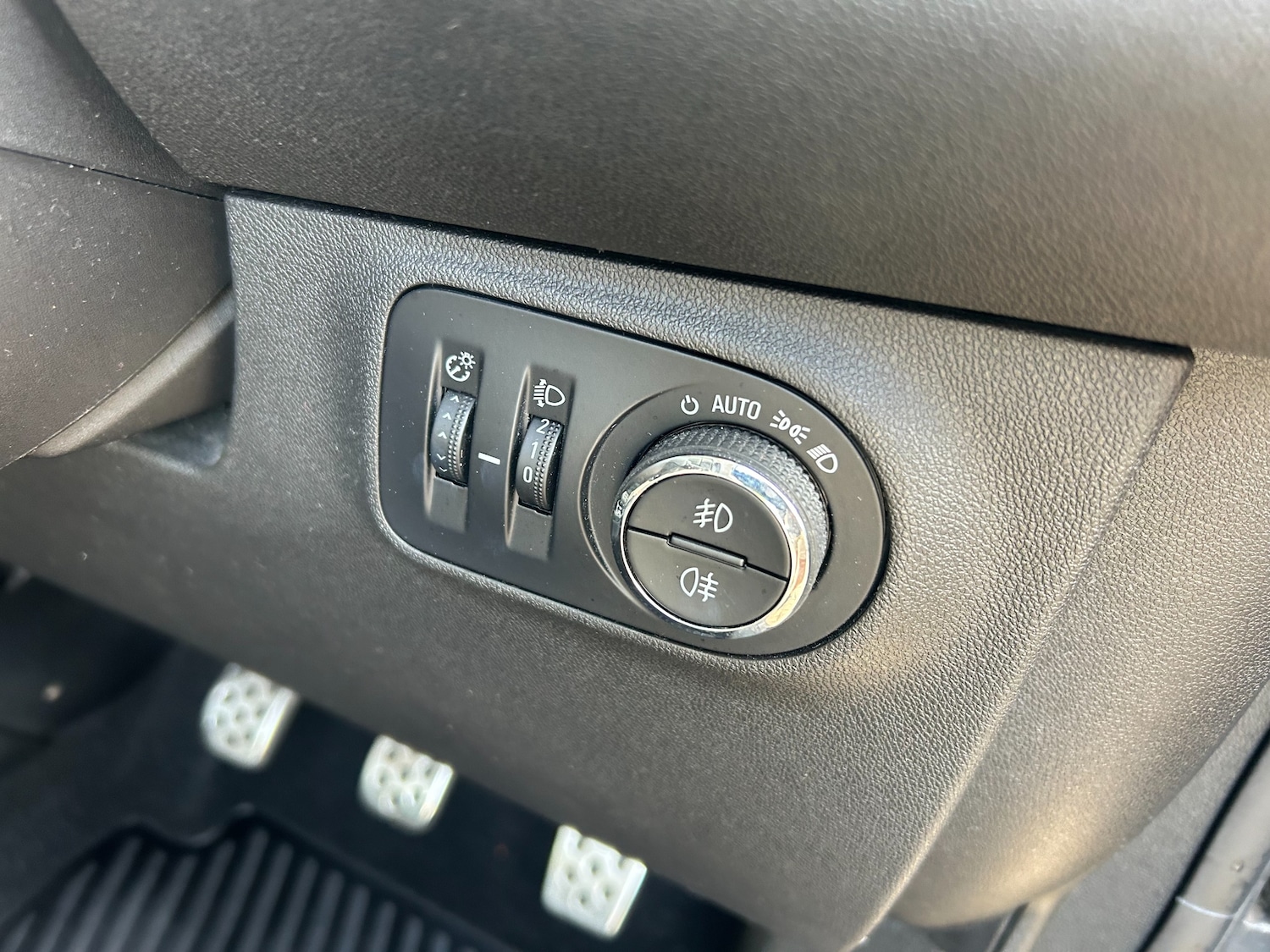 Used Vauxhall Corsa 2015 for sale - 77158063: Photo 37