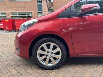 Used Toyota Yaris 2013 for sale - 79710174: Photo
