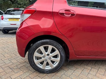 Used Toyota Yaris 2013 for sale - 79710174: Photo