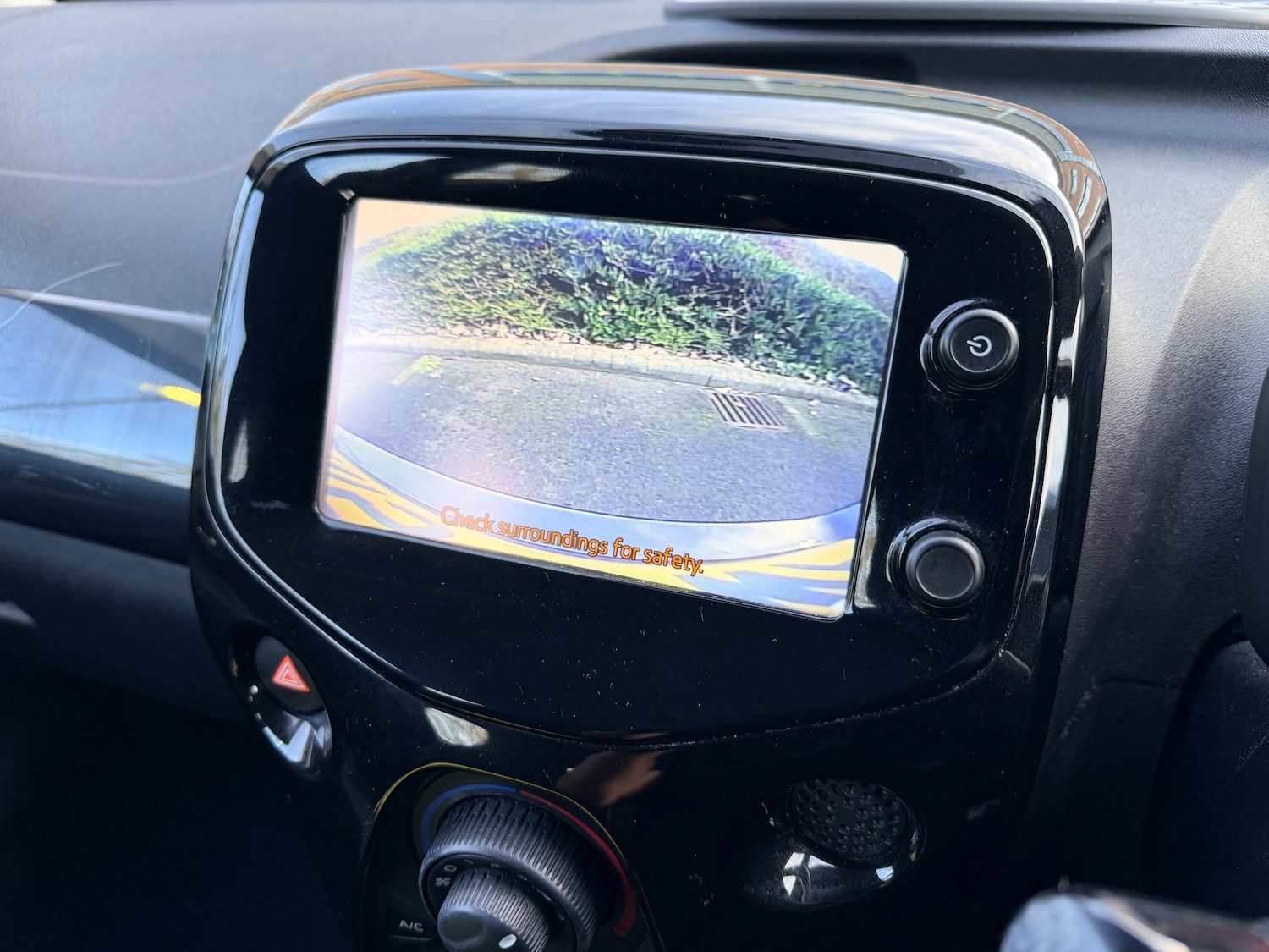 Used Toyota AYGO 2015 for sale - 77269415: Photo 12