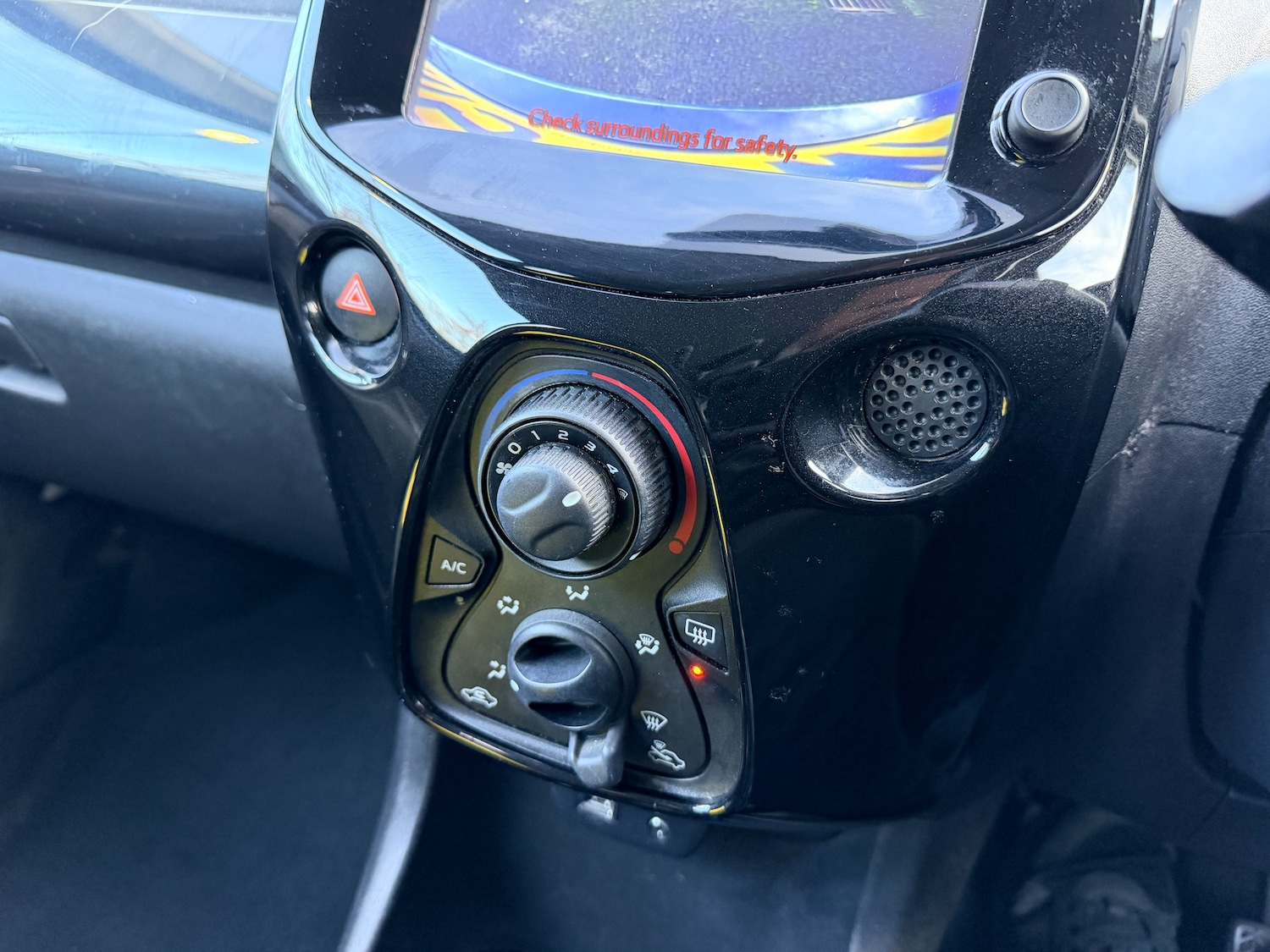 Used Toyota AYGO 2015 for sale - 77269415: Photo 14