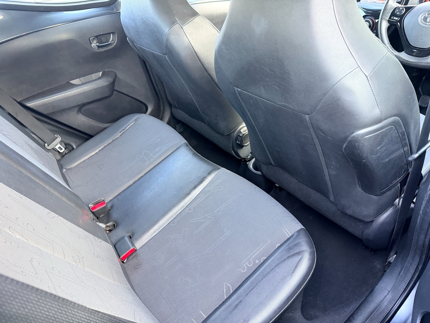 Used Toyota AYGO 2015 for sale - 77269415: Photo 22