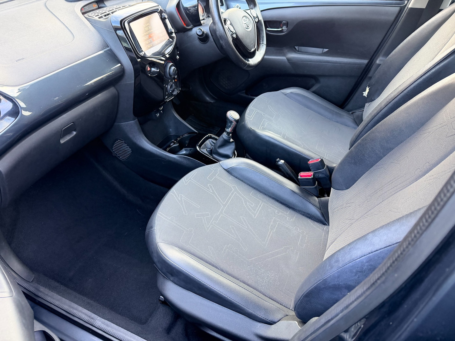 Used Toyota AYGO 2015 for sale - 77269415: Photo 26