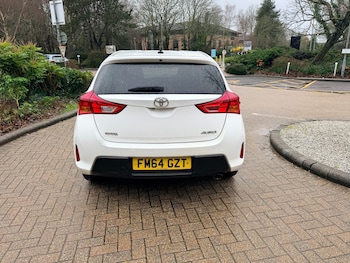 Used Toyota Auris 2015 for sale - 77570905: Photo