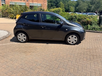 Used Toyota Yaris 2014 for sale - 79104830: Photo