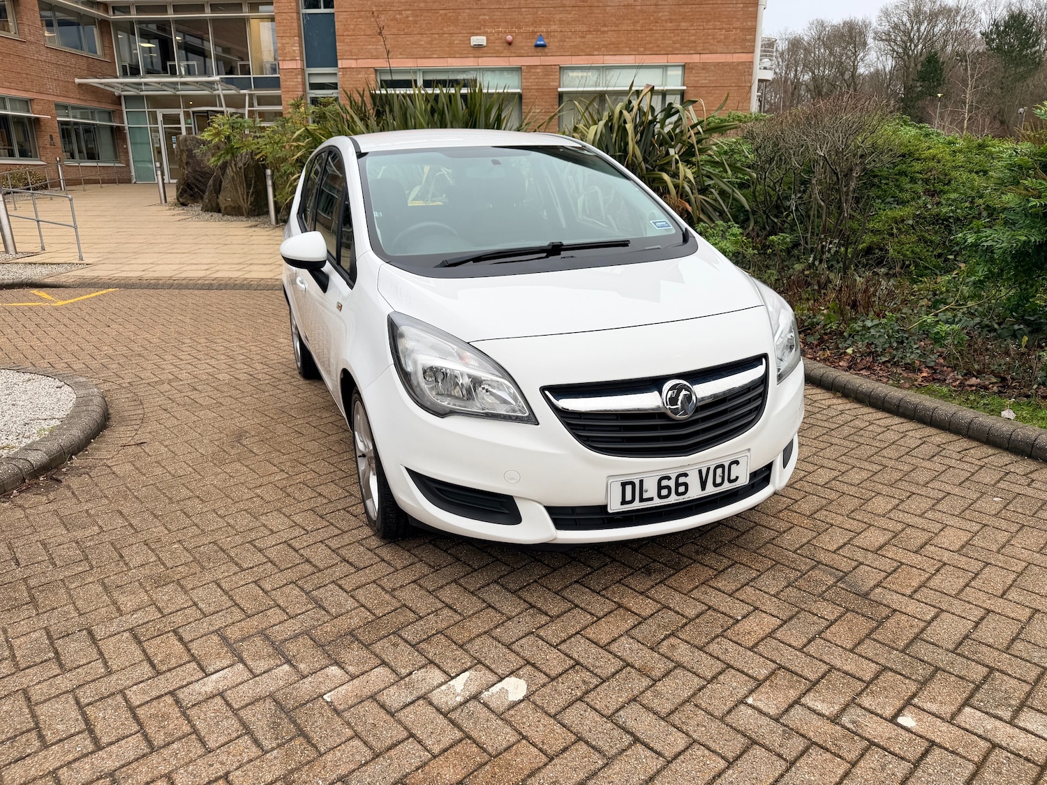 Used Vauxhall Meriva 2016 for sale - 77200756: Photo 2