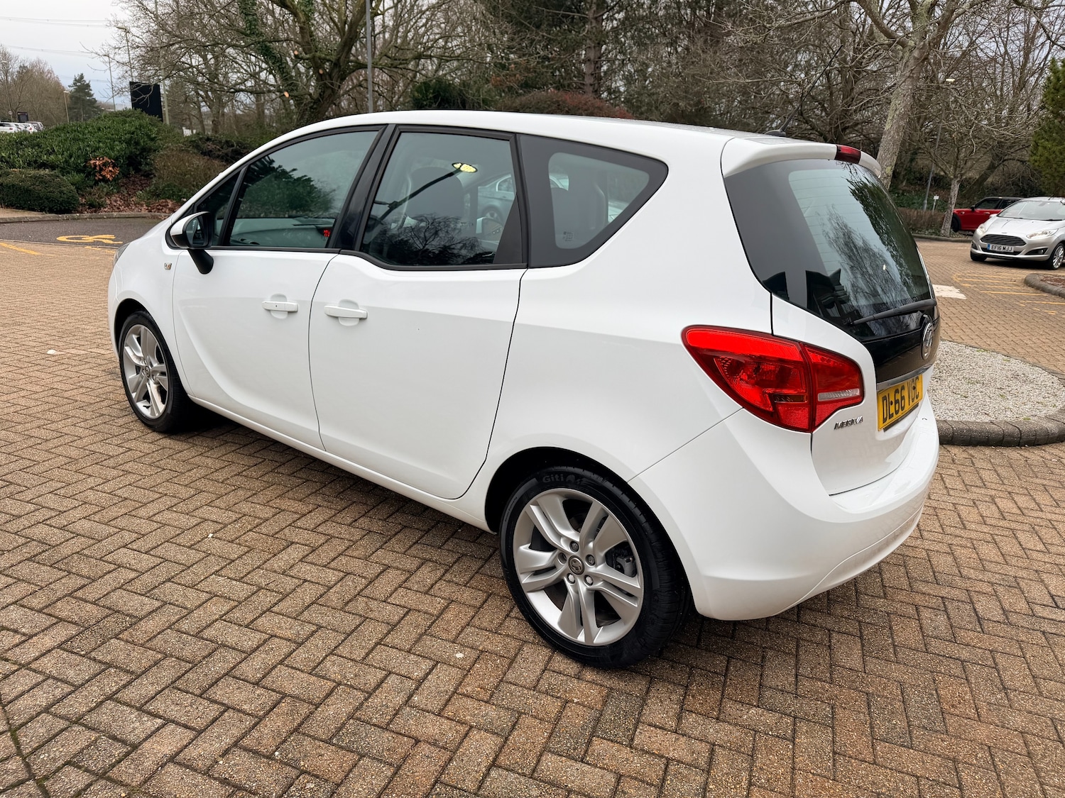 Used Vauxhall Meriva 2016 for sale - 77200756: Photo 8