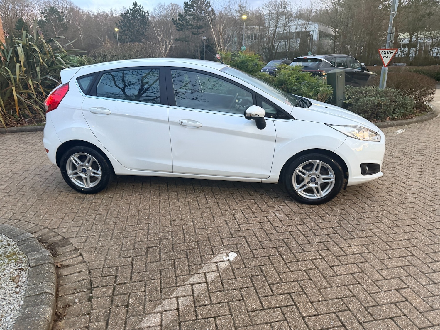 Used Ford Fiesta 2013 for sale - 77539928: Photo 5