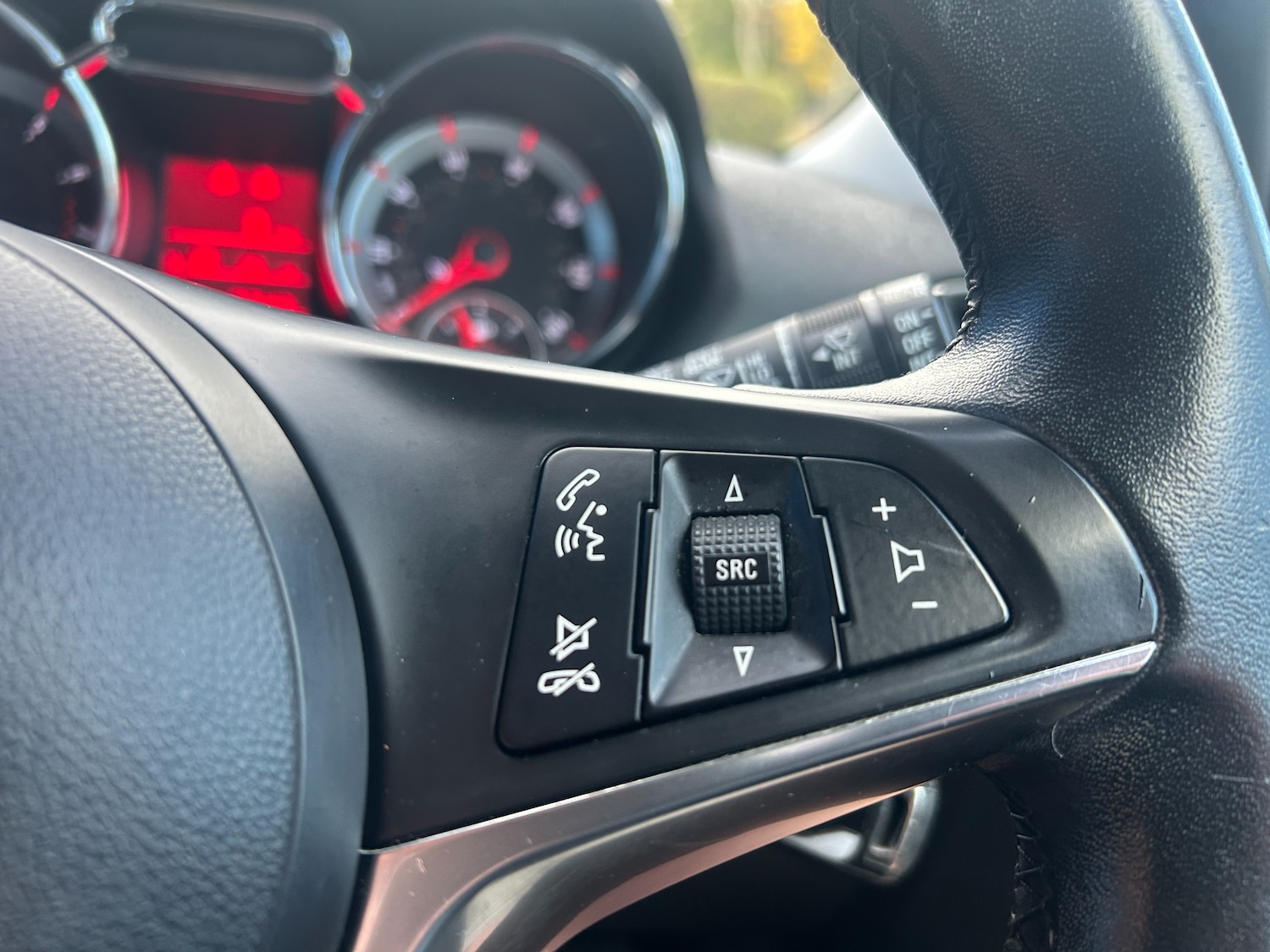 Used Vauxhall ADAM 2016 for sale - 77124304: Photo 16