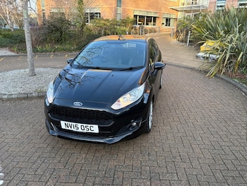 Used Ford Fiesta 2015 for sale - 77124280: Photo