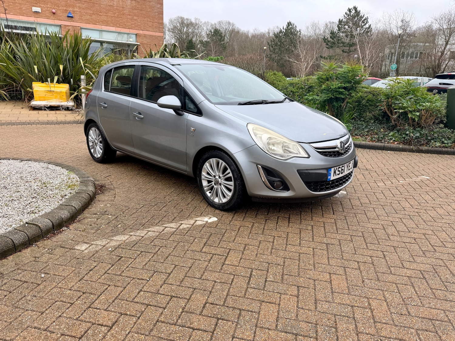 Used Vauxhall Corsa 2012 for sale - 77180024: Photo 2
