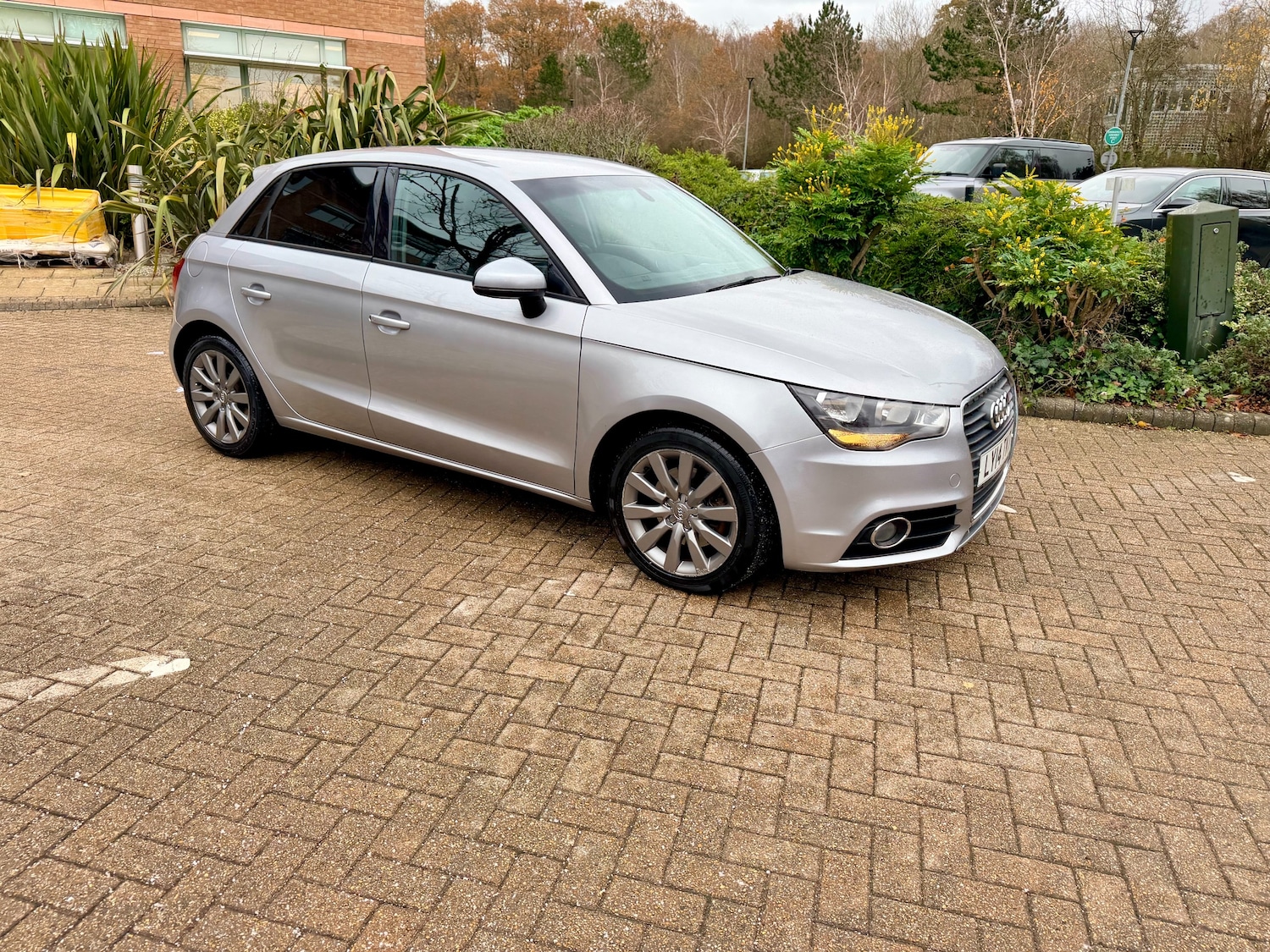 Used Audi A1 2014 for sale - 77124310: Photo 2