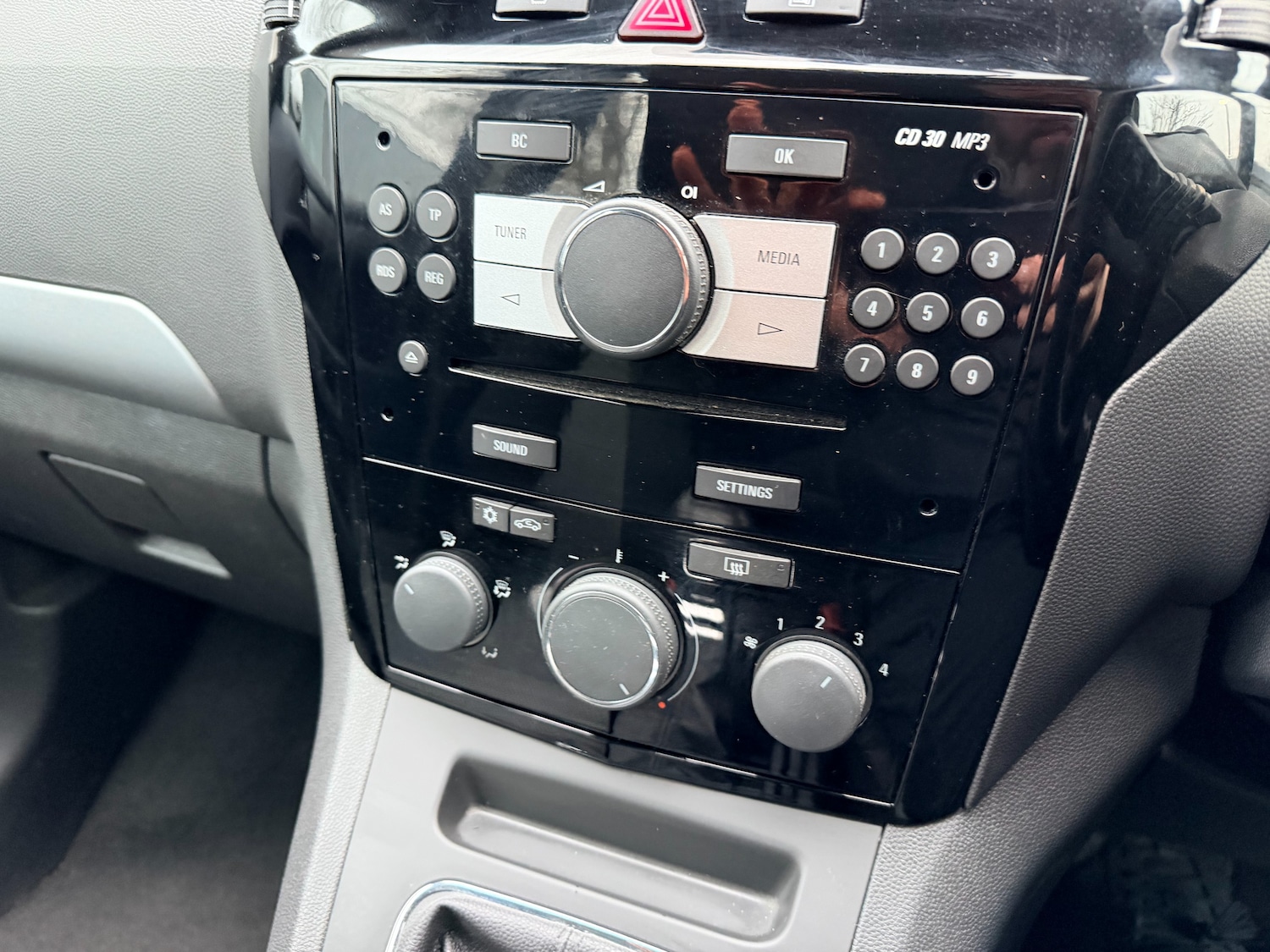 Used Vauxhall Zafira 2014 for sale - 77158062: Photo 31