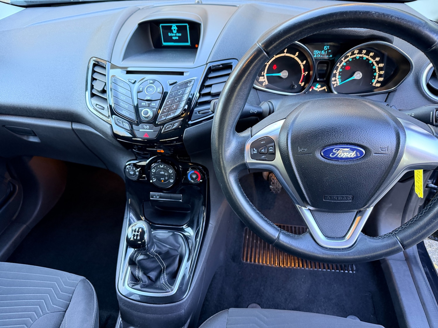 Used Ford Fiesta 2015 for sale - 77436331: Photo 28