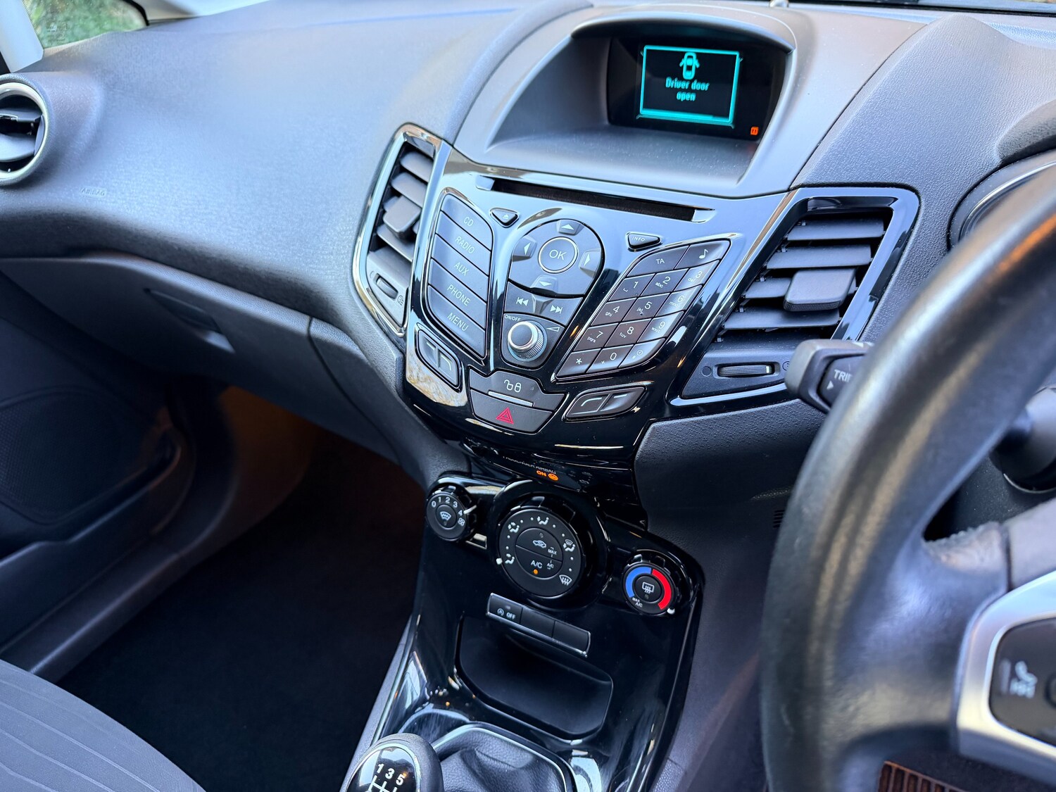 Used Ford Fiesta 2015 for sale - 77436331: Photo 30