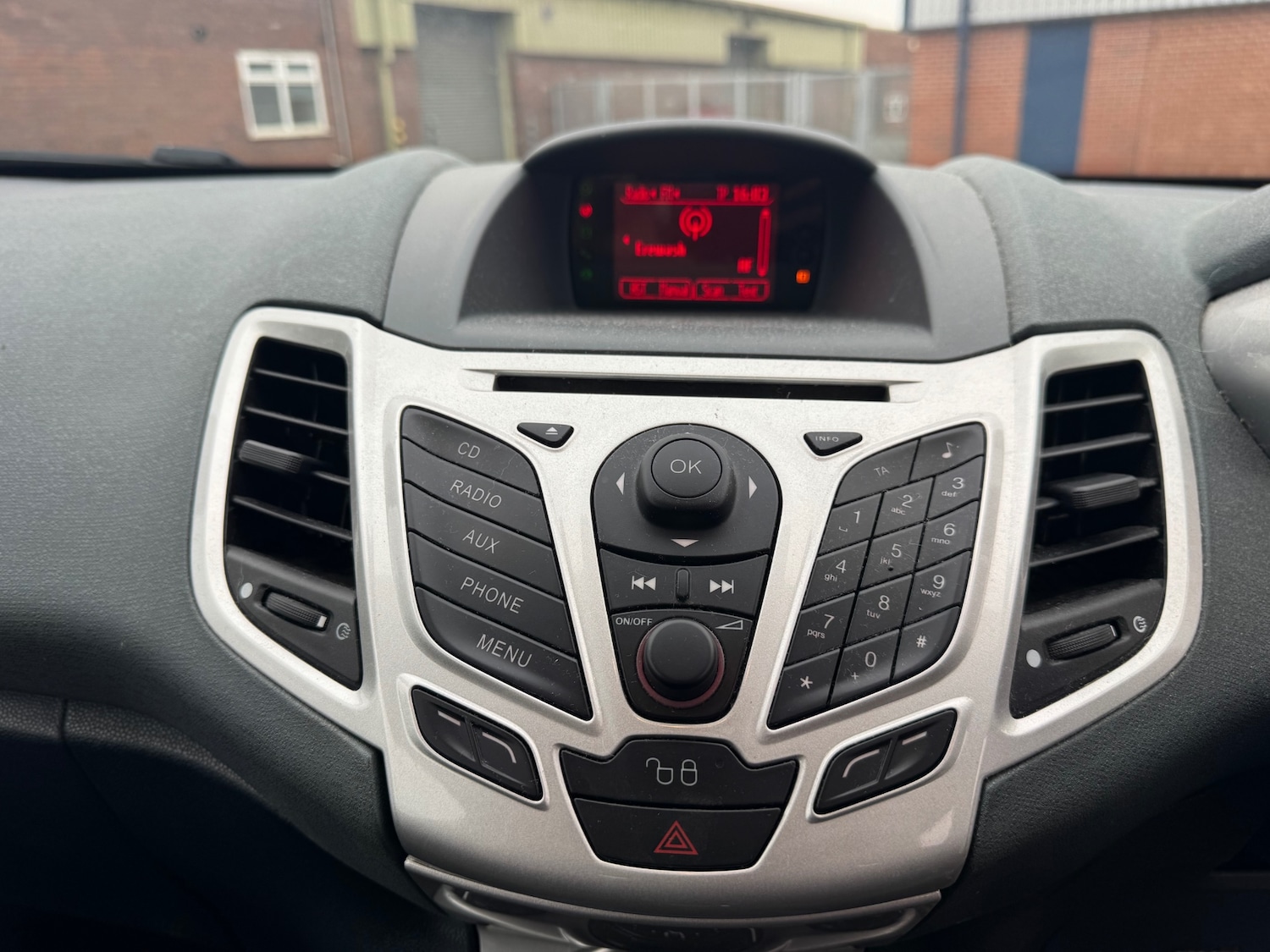 Used Ford Fiesta 2010 for sale - 77058559: Photo 18