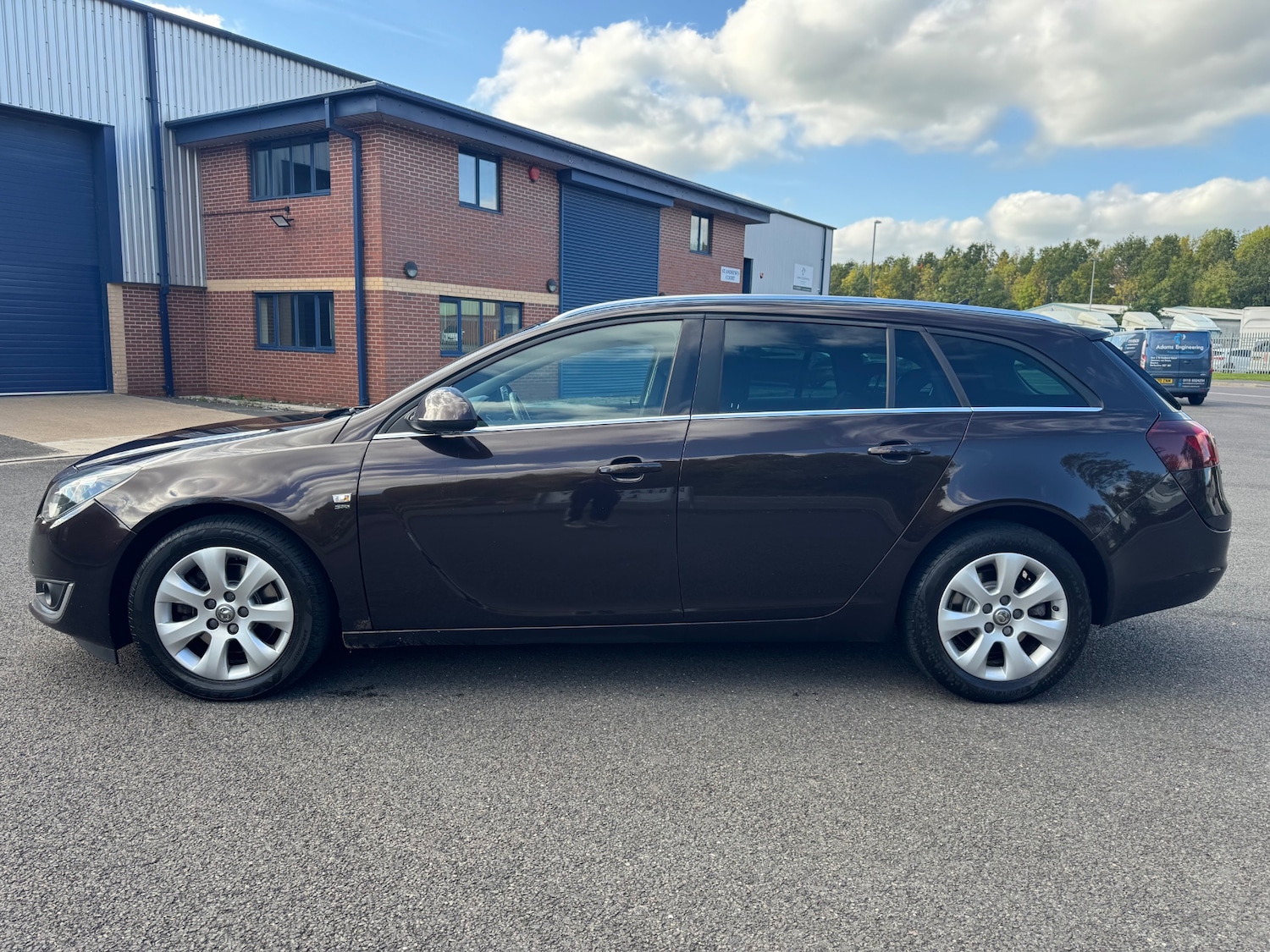 Used Vauxhall Insignia 2015 for sale - 76766551: Photo 2