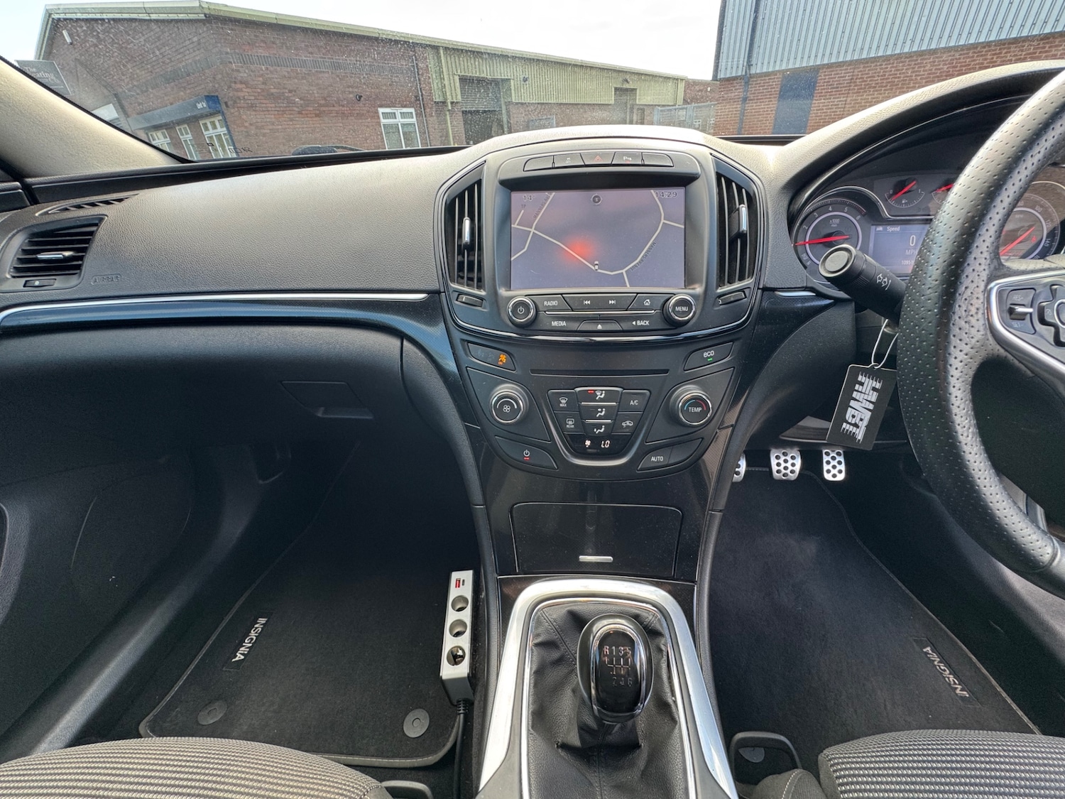 Used Vauxhall Insignia 2015 for sale - 76766551: Photo 25