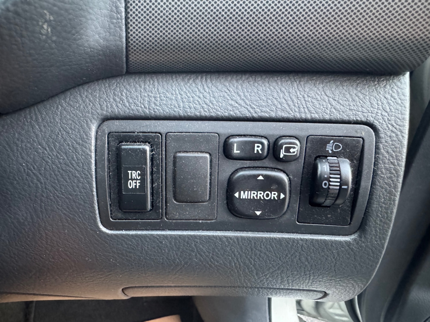 Used Toyota Avensis 2004 for sale - 77266542: Photo 17