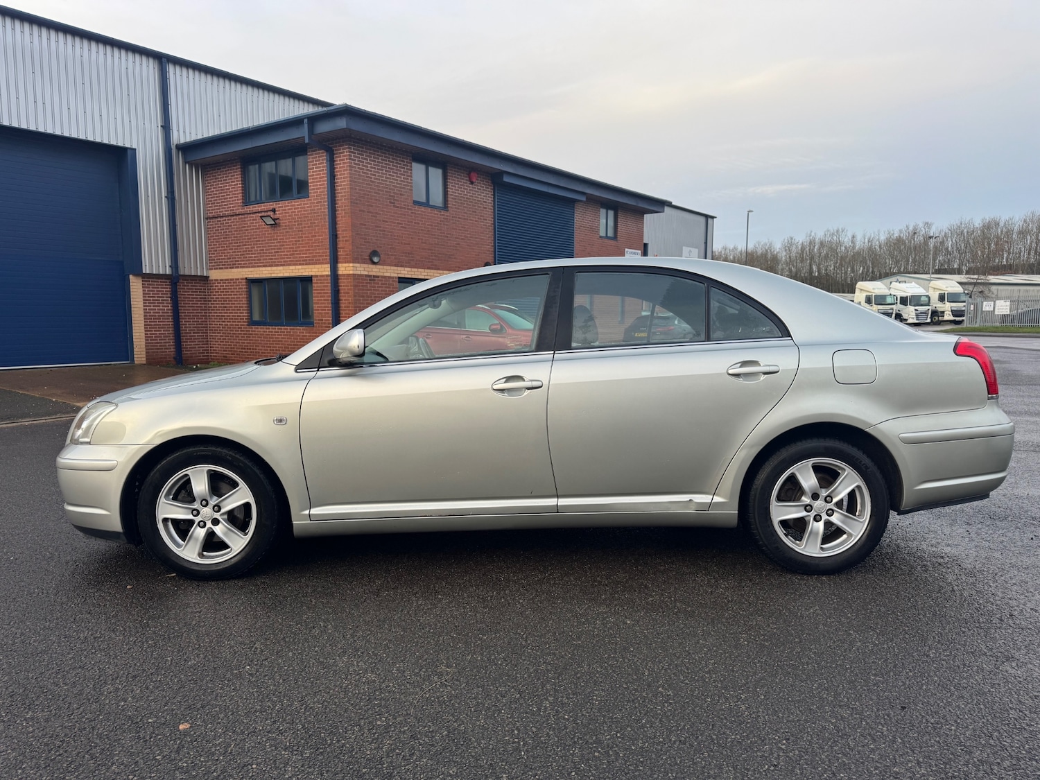 Used Toyota Avensis 2004 for sale - 77266542: Photo 2