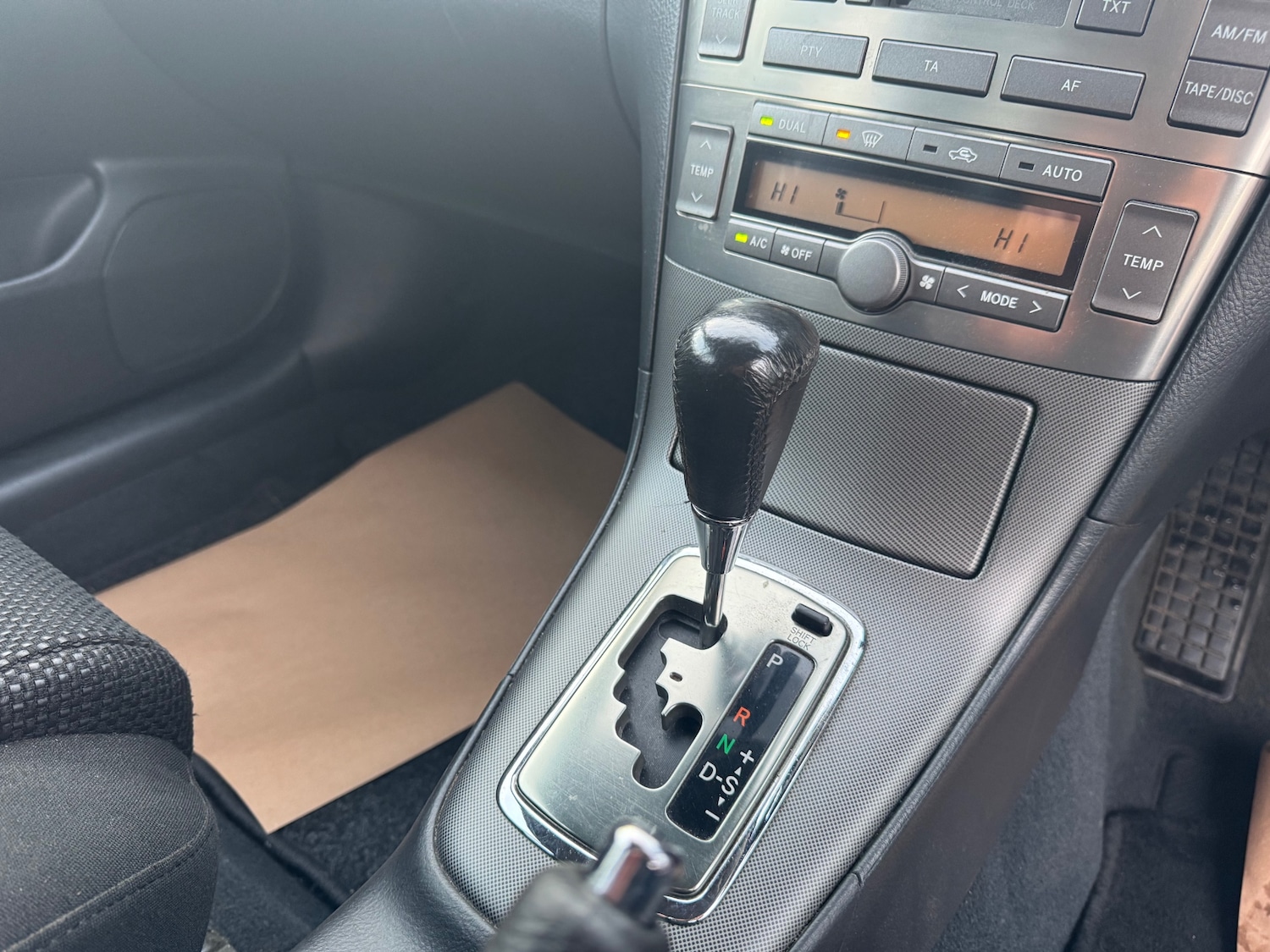 Used Toyota Avensis 2004 for sale - 77266542: Photo 22