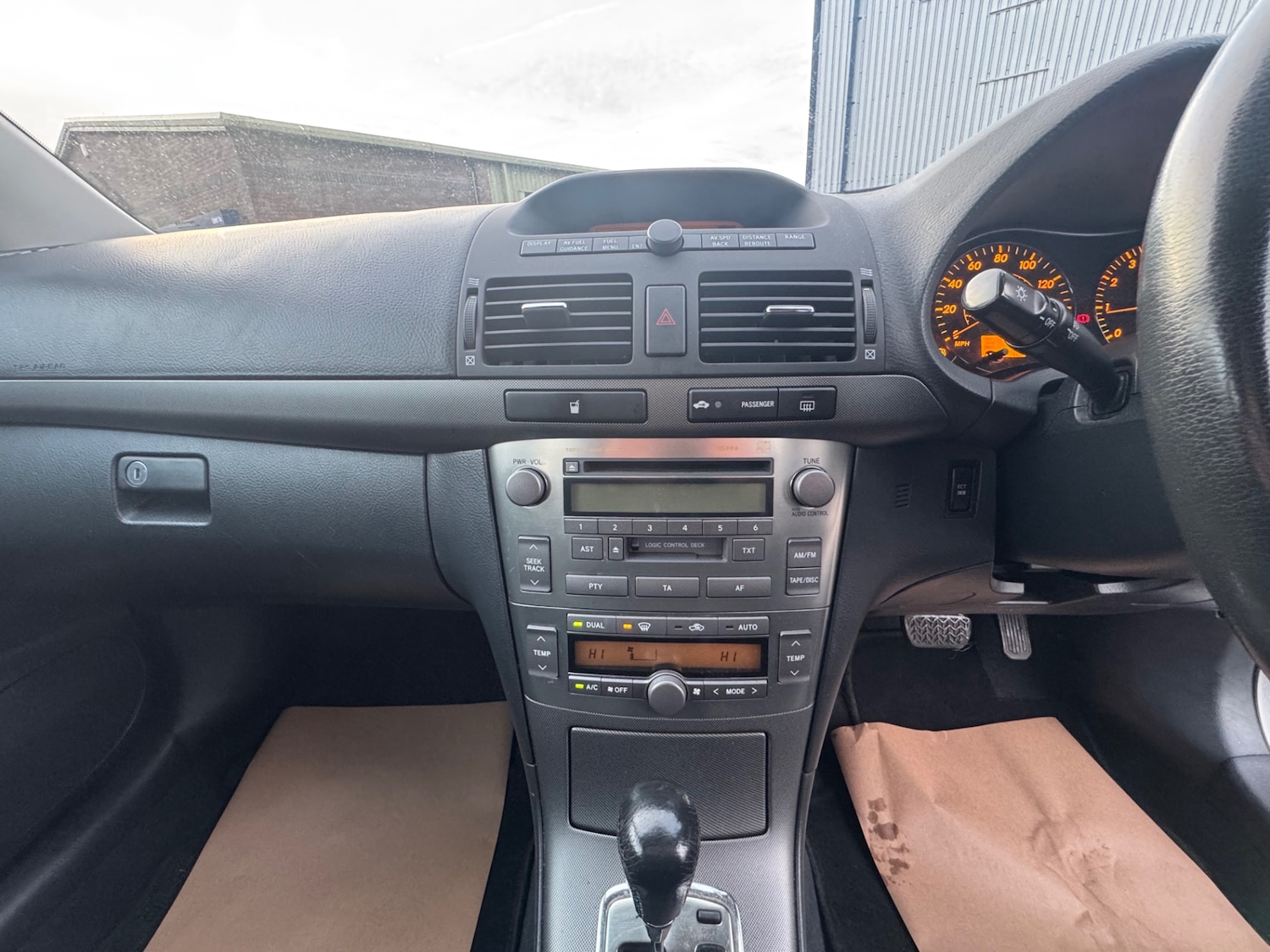 Used Toyota Avensis 2004 for sale - 77266542: Photo 23