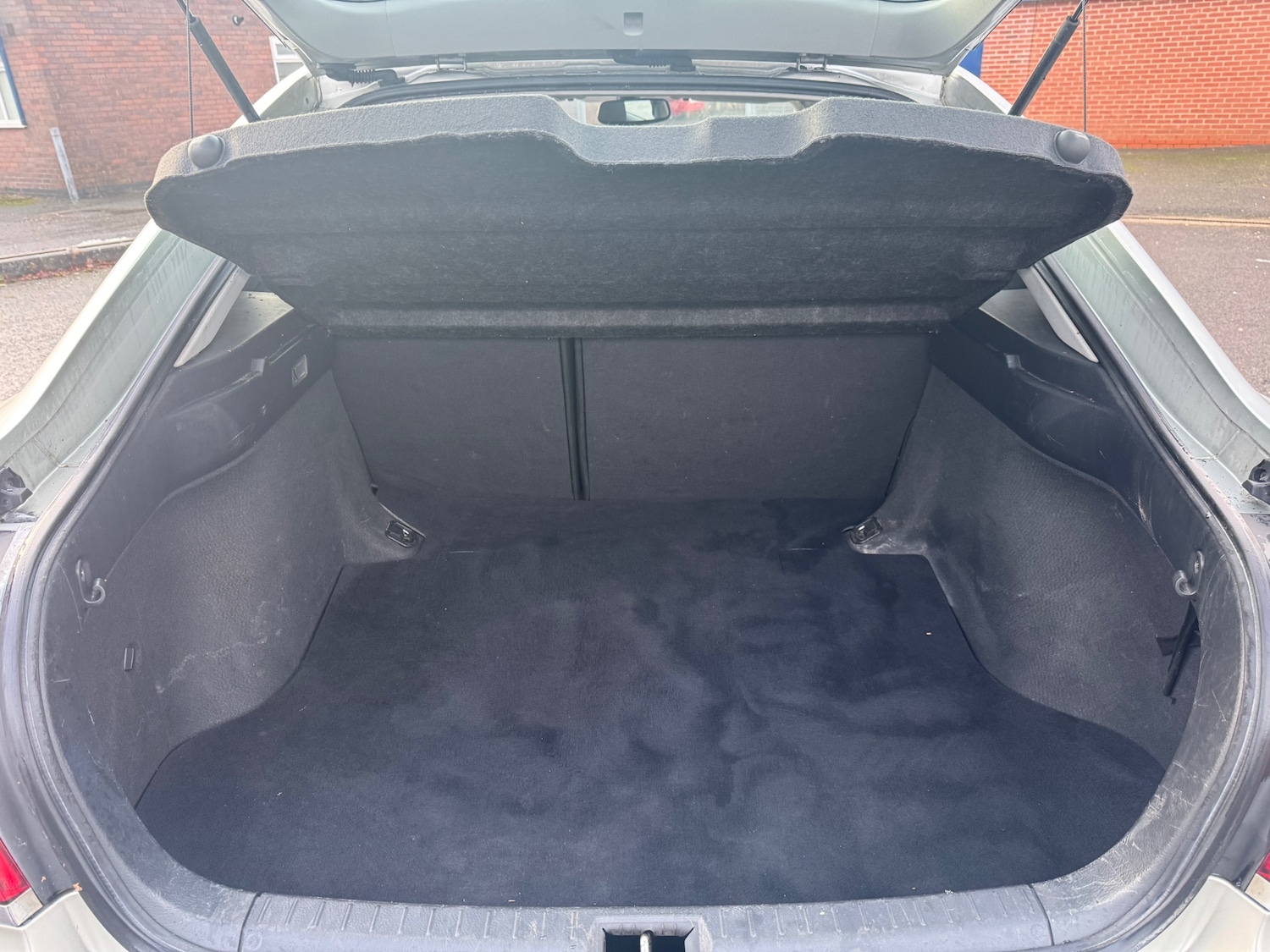 Used Toyota Avensis 2004 for sale - 77266542: Photo 33