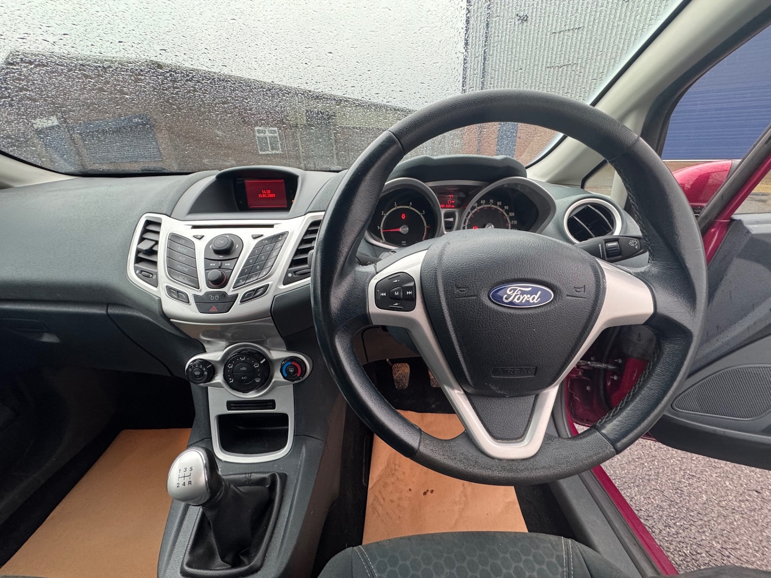 Used Ford Fiesta 2009 for sale - 77319175: Photo 17