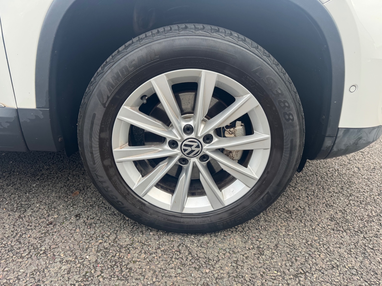 Used Volkswagen Tiguan 2011 for sale - 76940252: Photo 10