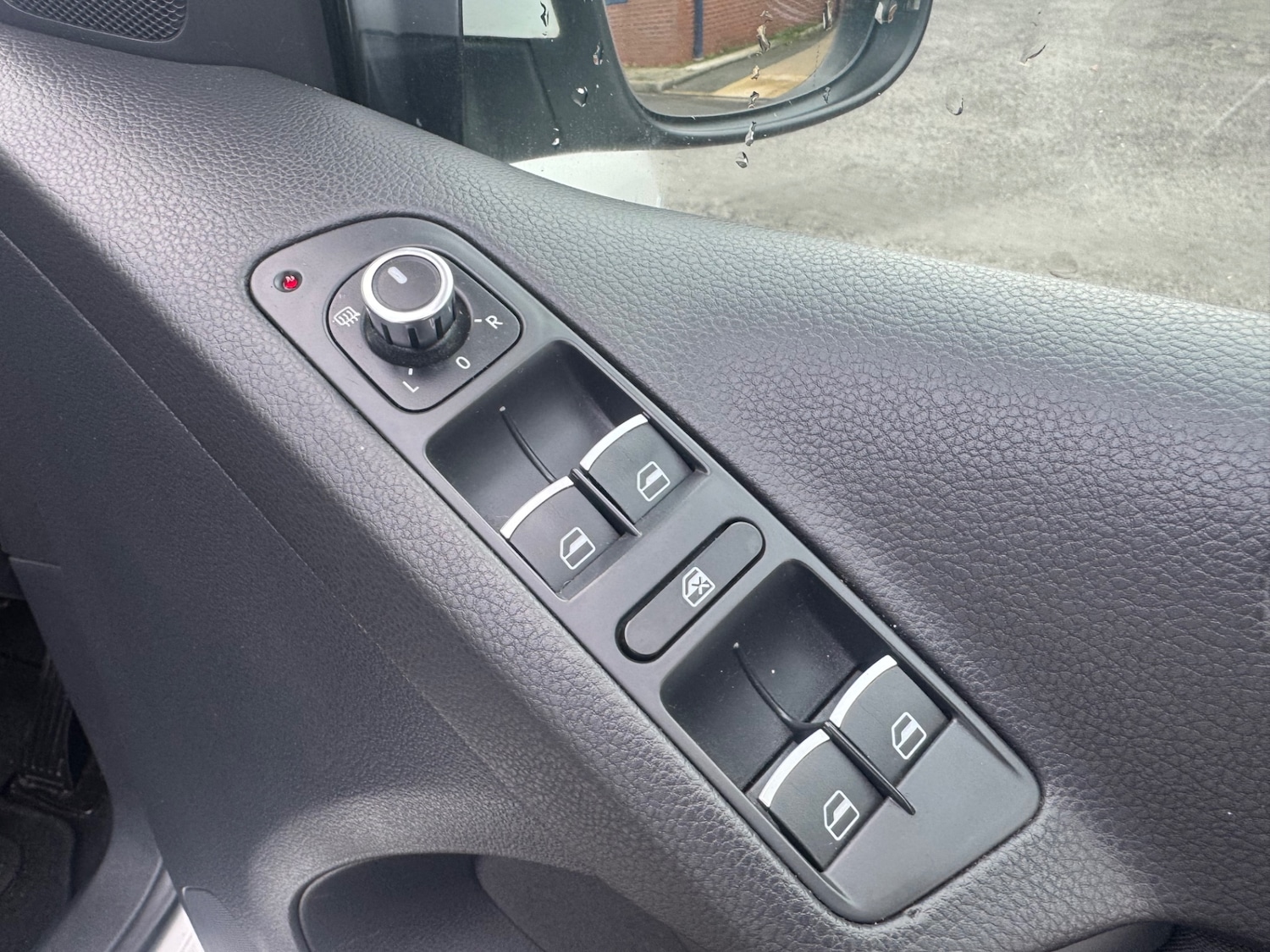 Used Volkswagen Tiguan 2011 for sale - 76940252: Photo 18