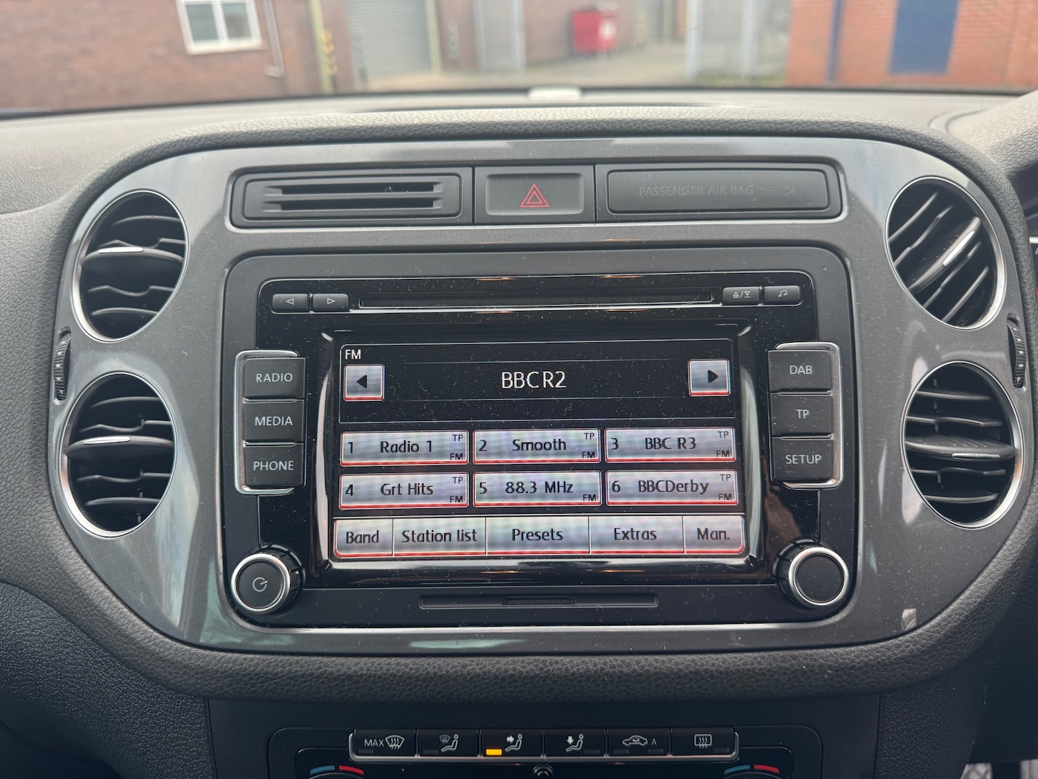 Used Volkswagen Tiguan 2011 for sale - 76940252: Photo 22