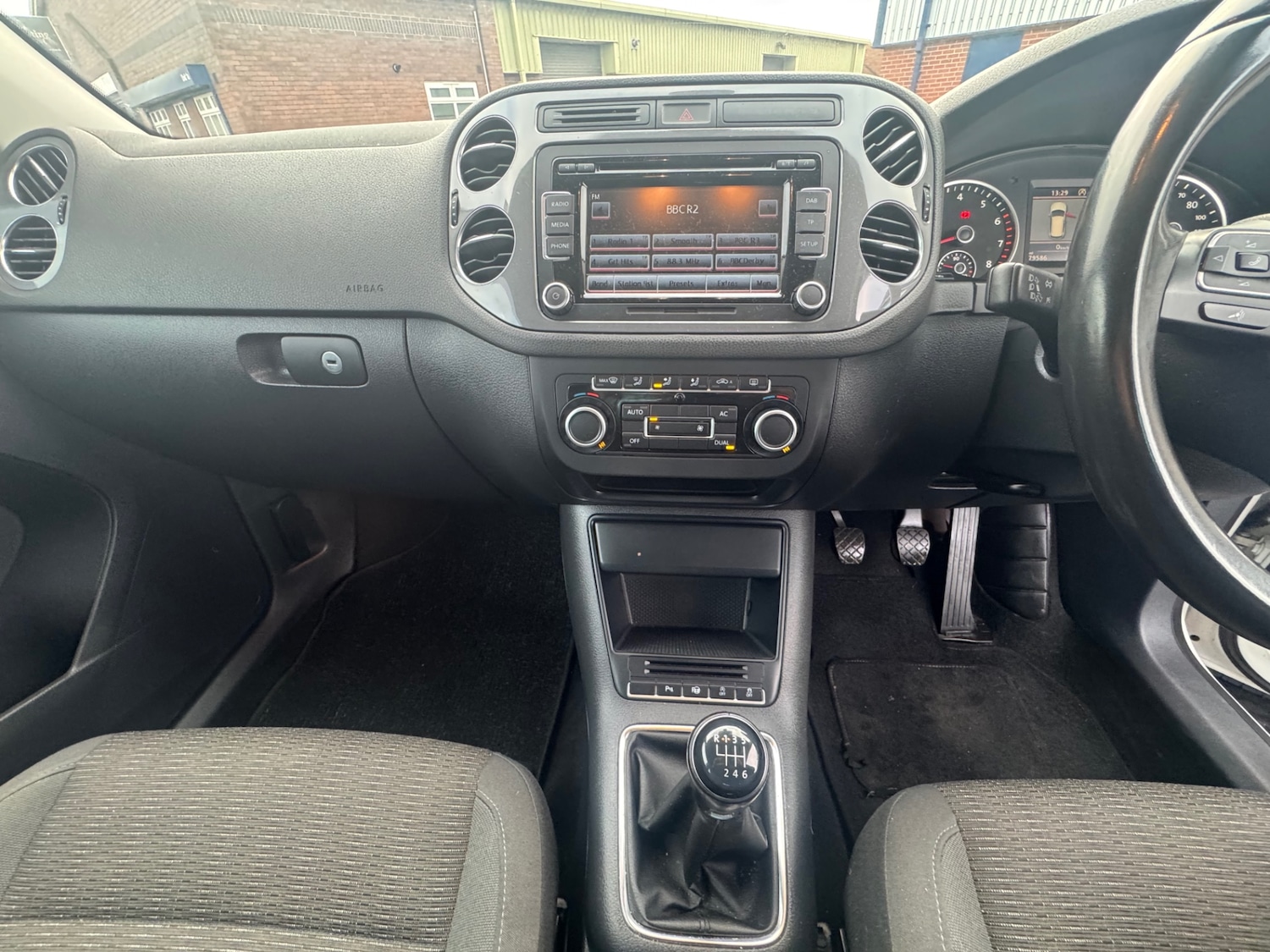 Used Volkswagen Tiguan 2011 for sale - 76940252: Photo 25