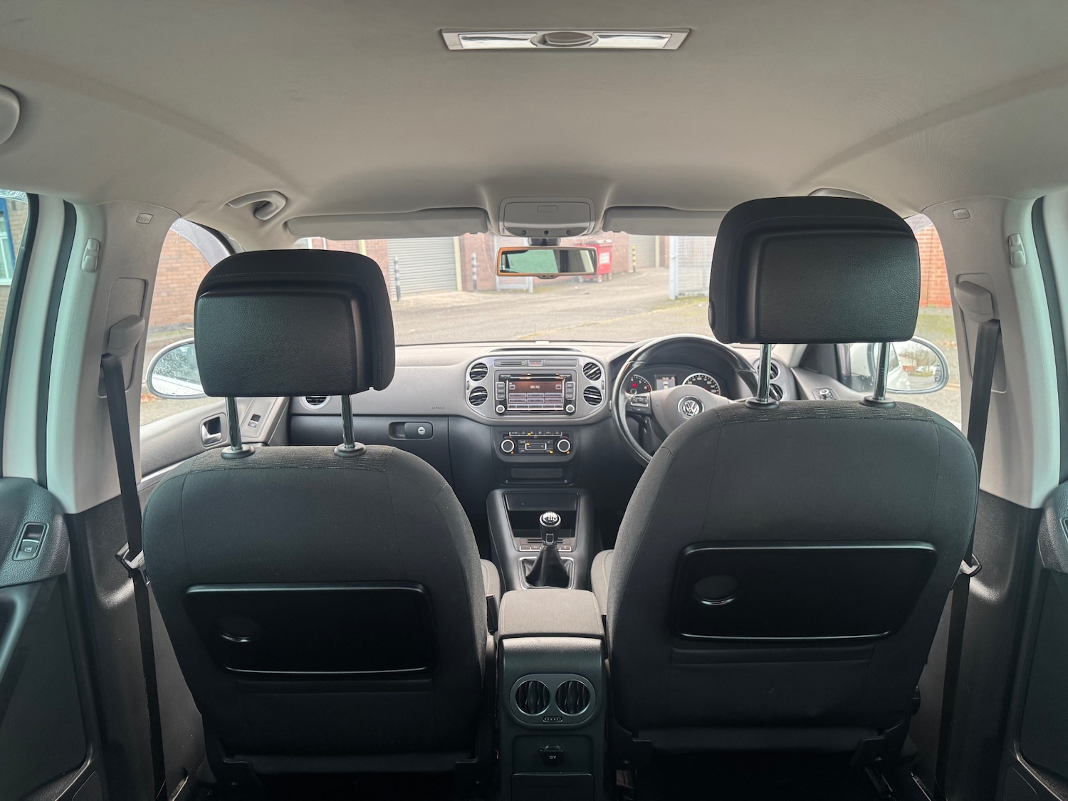 Used Volkswagen Tiguan 2011 for sale - 76940252: Photo 31