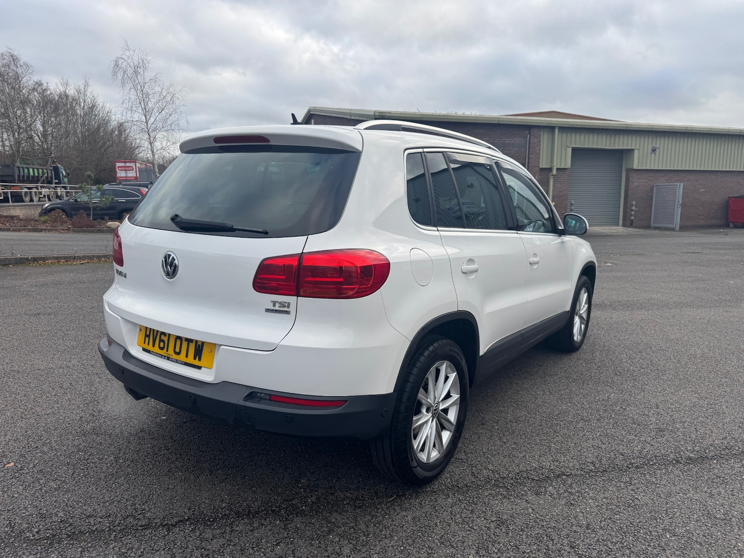 Used Volkswagen Tiguan 2011 for sale - 76940252: Photo 5